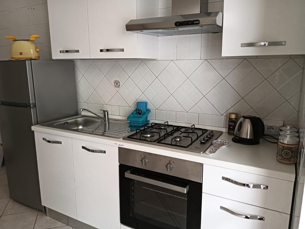 Laura Domus Appartement Portici Buitenkant foto