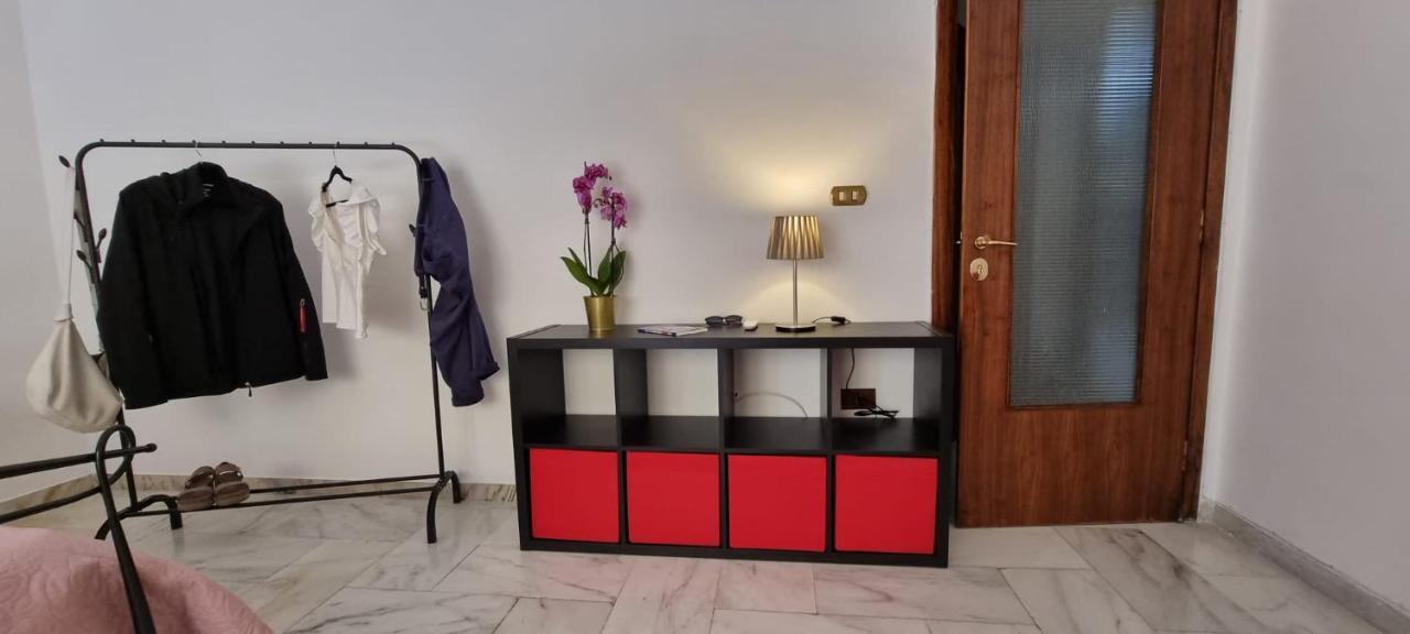 Laura Domus Appartement Portici Buitenkant foto
