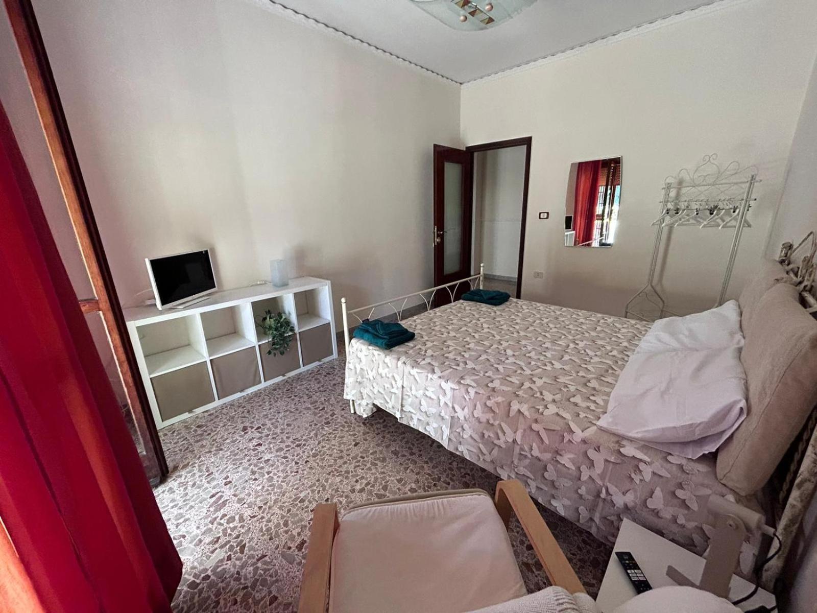 Laura Domus Appartement Portici Buitenkant foto